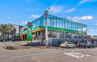 CONTEMPORARY EDEN TERRACE OFFICES
