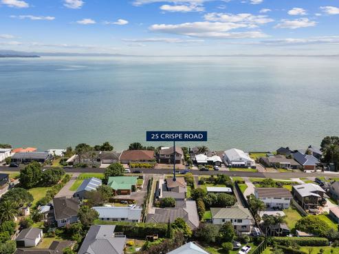 25 Crispe Road, Clarks Beach