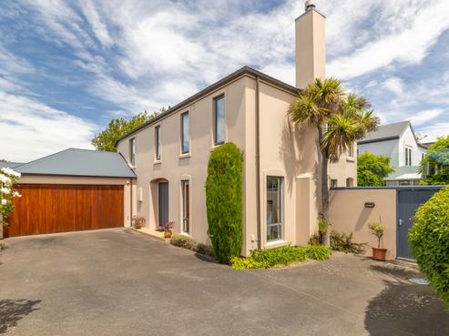 56 Hawkesbury Avenue, Saint Albans