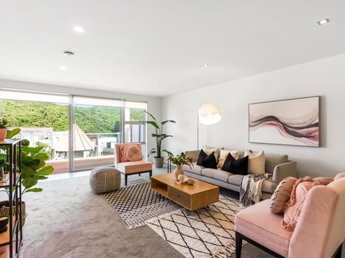18 Saddleback Grove, Karori