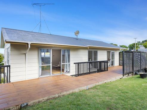 1/8 Helena Street, Massey