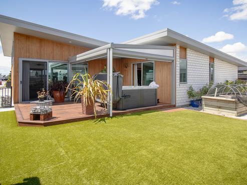 15 Mustang Alley, Burleigh