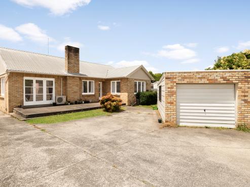 102 Firth Street, Hamilton East