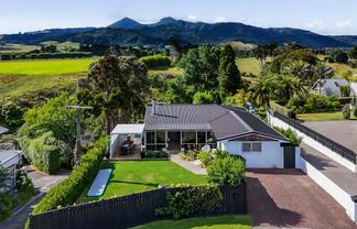 17 Linda Street, Oakura