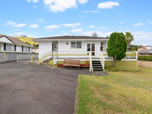 76 Taylor Road, Mangere Bridge