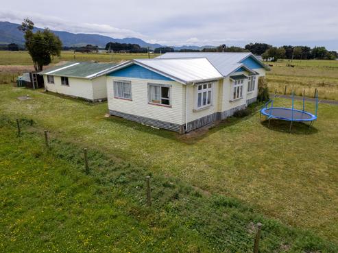 960 Top Grass Road, Dannevirke