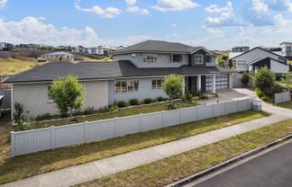 5 Angiangi Crescent, Beachlands