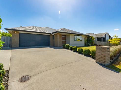 22 Pohutukawa Parade, Riverhead