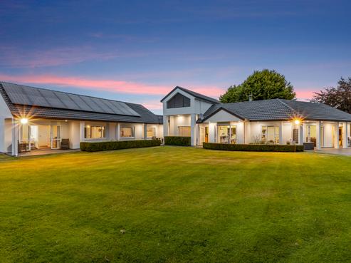 52 Regents Park Drive, Casebrook