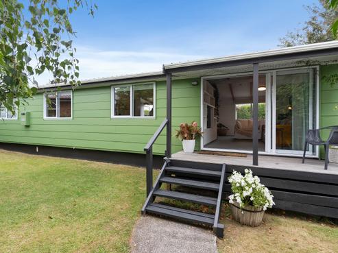 1/2 Springbank Lane, Te Atatu Peninsula