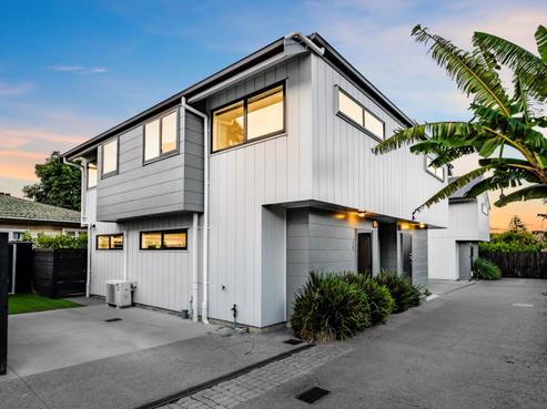 40B Waddell Avenue, Point England