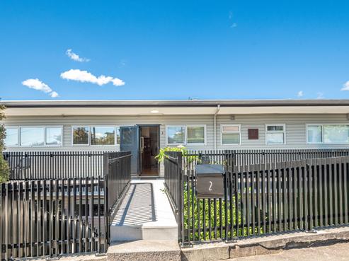 2/17 Cathedral Place, Parnell