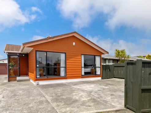 12B Cathie Place, Karori