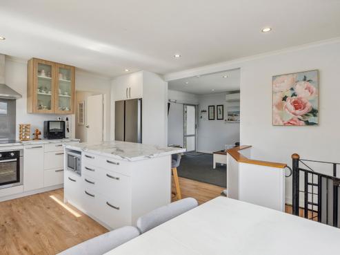 24 Bell Crescent, Concord