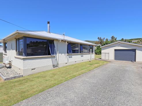 204 Bann Street, Bluff