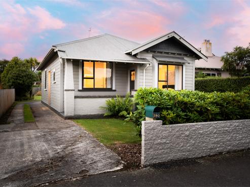 380 Bay View Road, Saint Clair