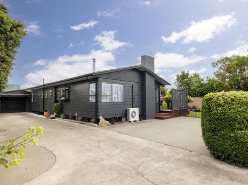 22 Valerie Street, Clive