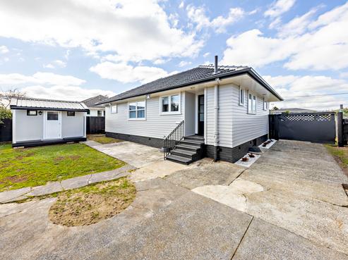 19 Awatere Street, Clover Park