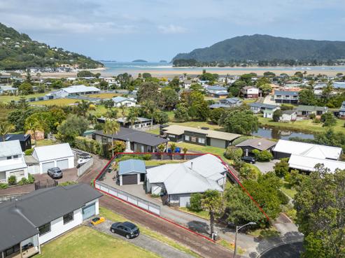 13 Willow Grove, Tairua