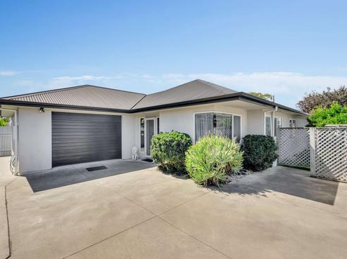 1020A Totara Street, Mahora