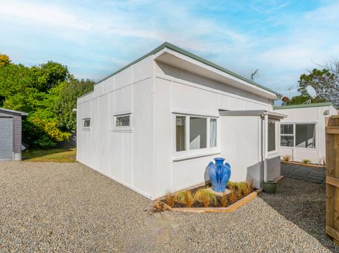 8B Hurley Road, Paraparaumu Beach
