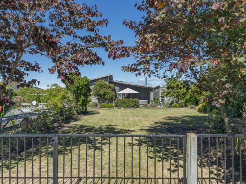 73 Montgomery Crescent, Kinloch