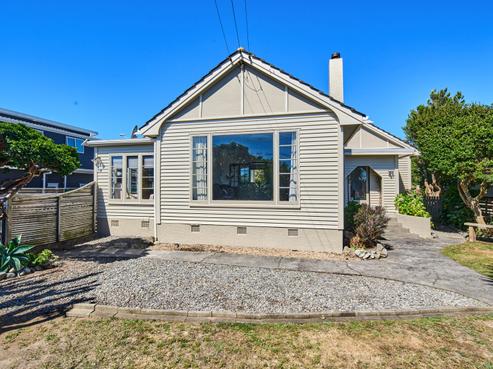 135 Seaview Road, Paraparaumu Beach