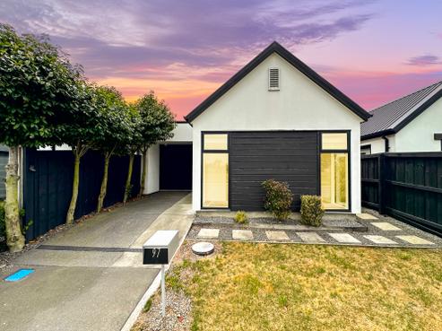 97 Faringdon Boulevard, Rolleston