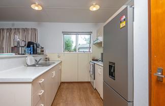 140B High Street, Bulls