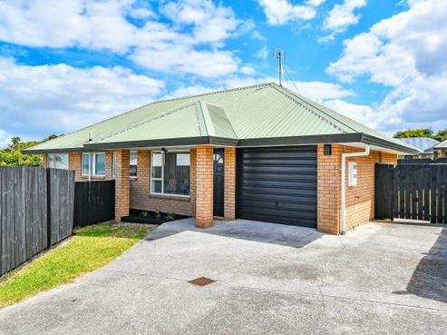 2/44 Wai Iti Place, Clendon Park