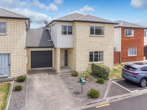 11 Waima Lane, Huntington