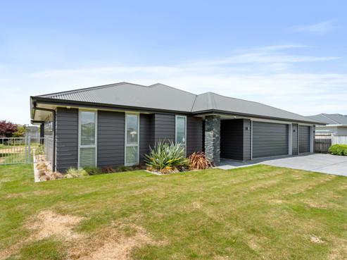 4 Warrington Court, Carterton
