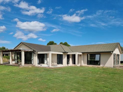 1412 Dairy Flat Highway, Dairy Flat