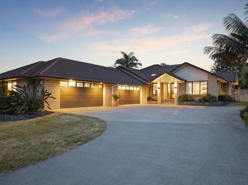 55 Lough Bourne Drive, Pukekohe