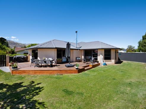 48 Barry Avenue, Cromwell