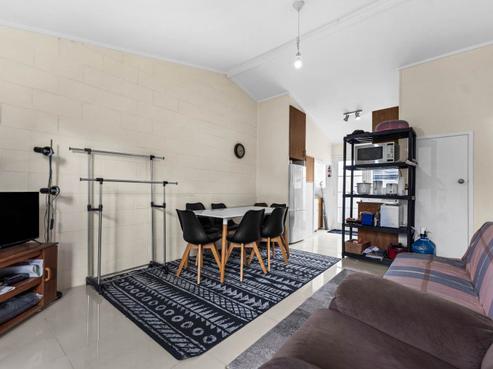 3/6 Almond Place, Mount Wellington