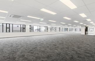 AFFORDABLE QUEEN STREET OFFICE!
