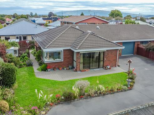 98A Church Street, Mosgiel