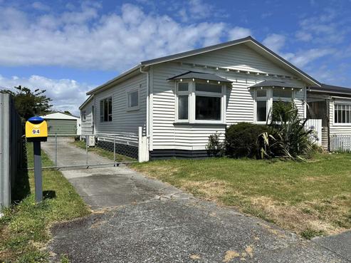 94 Bealey Street, Hokitika