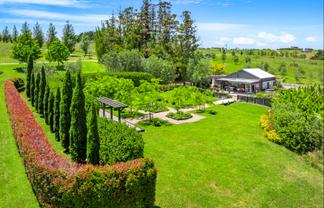 97 Monarch-Downs Way, Matakana