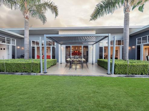 5 Featherstone Drive, Flagstaff