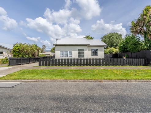 115 Venus Street, Strathern