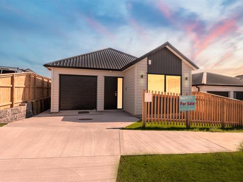 38 Whakairo Crescent, Gulf Harbour