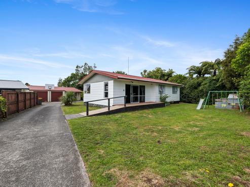 24 Montjoy Street, Stratford