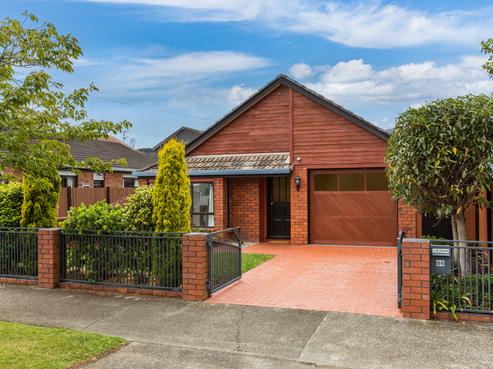 86 Hautana Street, Woburn