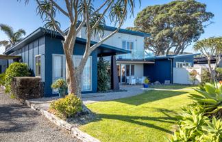 18 The Esplanade, Oneroa