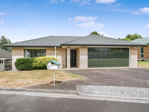18 John Webb Drive, Glenview