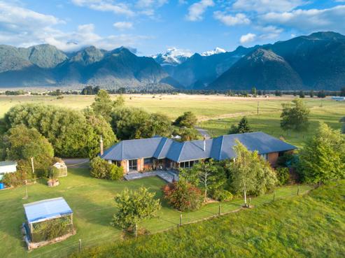 298 Cook Flat Road, Fox Glacier