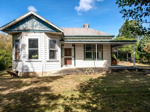 14 Besley Lane, Albury