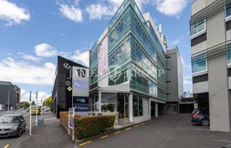 WELL-PRESENTED EPSOM OFFICE AVAILABLE NOW